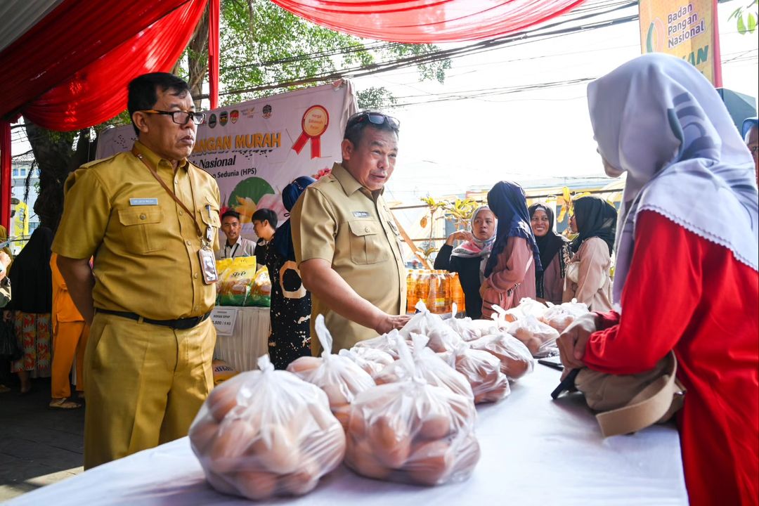 Pj. Bupati Purwakarta Benni Irwan Meninjau Gerakan Pangan Murah Di Bale ...