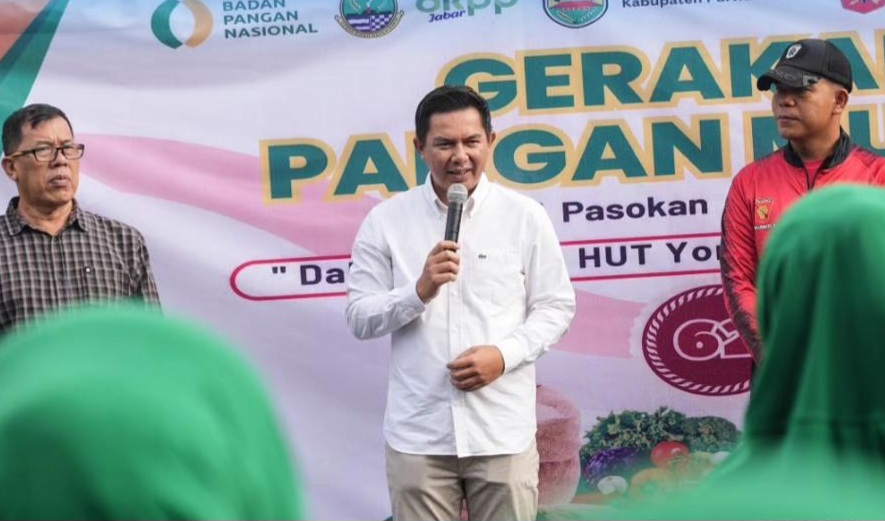 sekretaris-daerah-kabupaten-purwakarta-norman-nugraha-didampingi-kadispangtan-ir-sri-jaya-midan-mp-membuka-acara-gerakan-pangan-murah-gpm